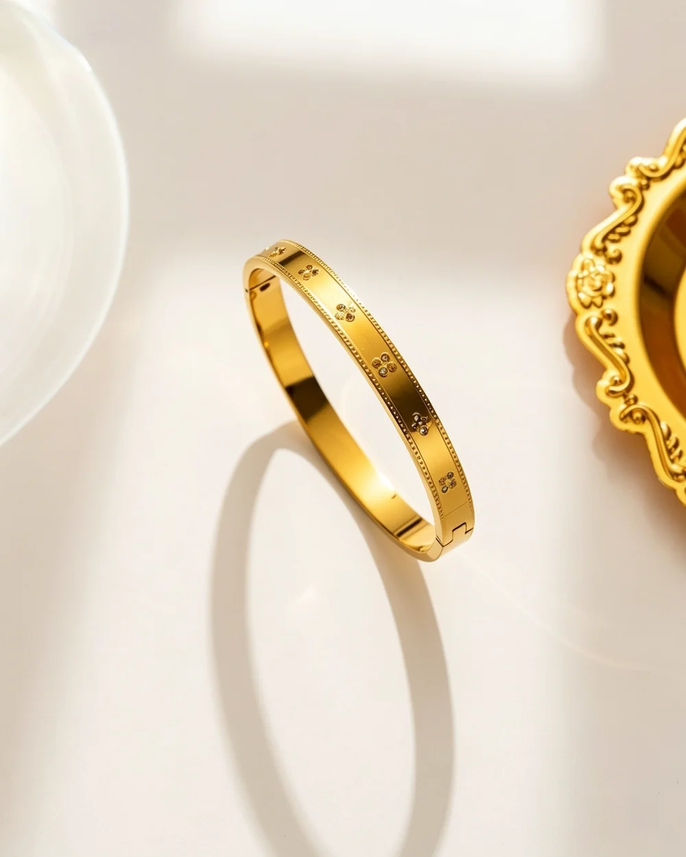 Blissful Stainless Steel Clover Bracelet in Gold